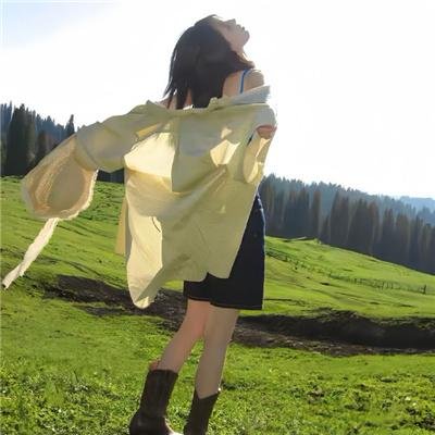 比基尼少女